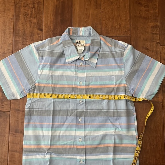 NWOT Copper Denim Multi Colored Button Down Shirt Short Sleeves - Picture 4 of 6